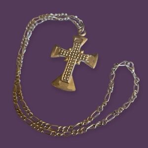 3/$30 Vintage Silvertone Cross Pendant Figaro Necklace